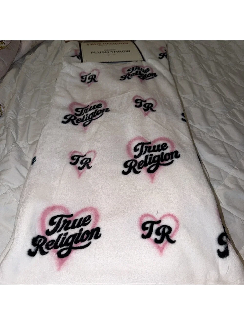 True Religion Oversized Plush Throw Blanket 60x70 in White pink heart  Graphic